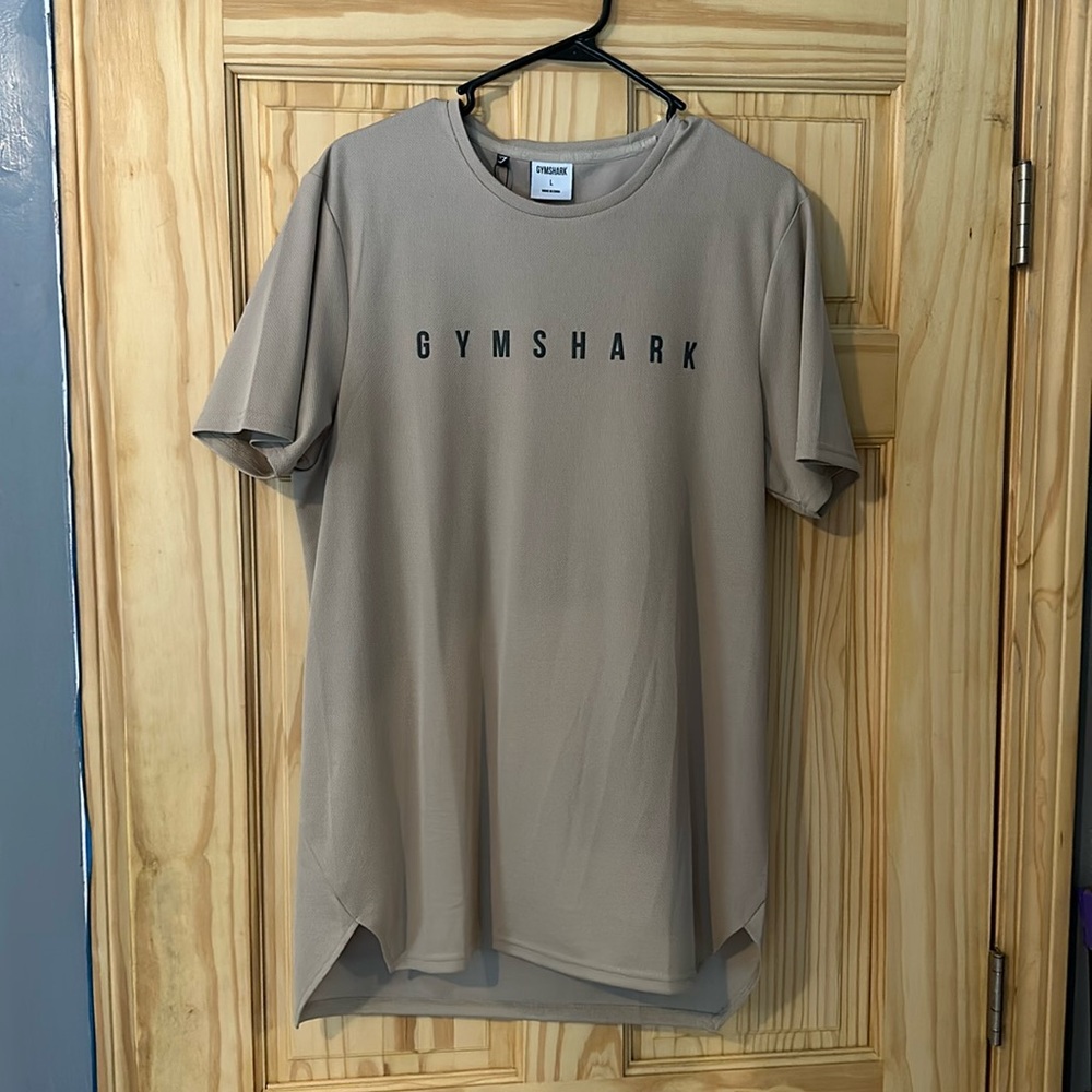 NWT Men’s  Gymshark recharge Shirt